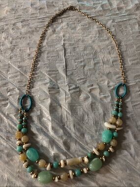 Gold-Chain Necklace with Turquoise and Cream Beads